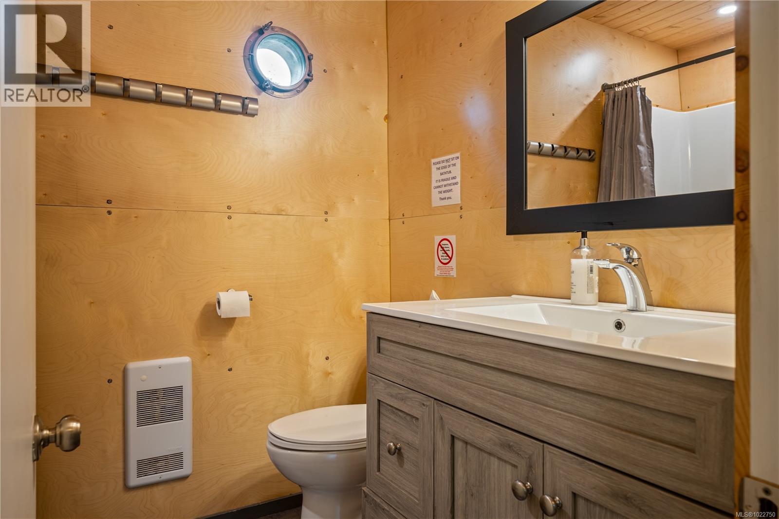 1364 Chesterman Beach Rd, Tofino