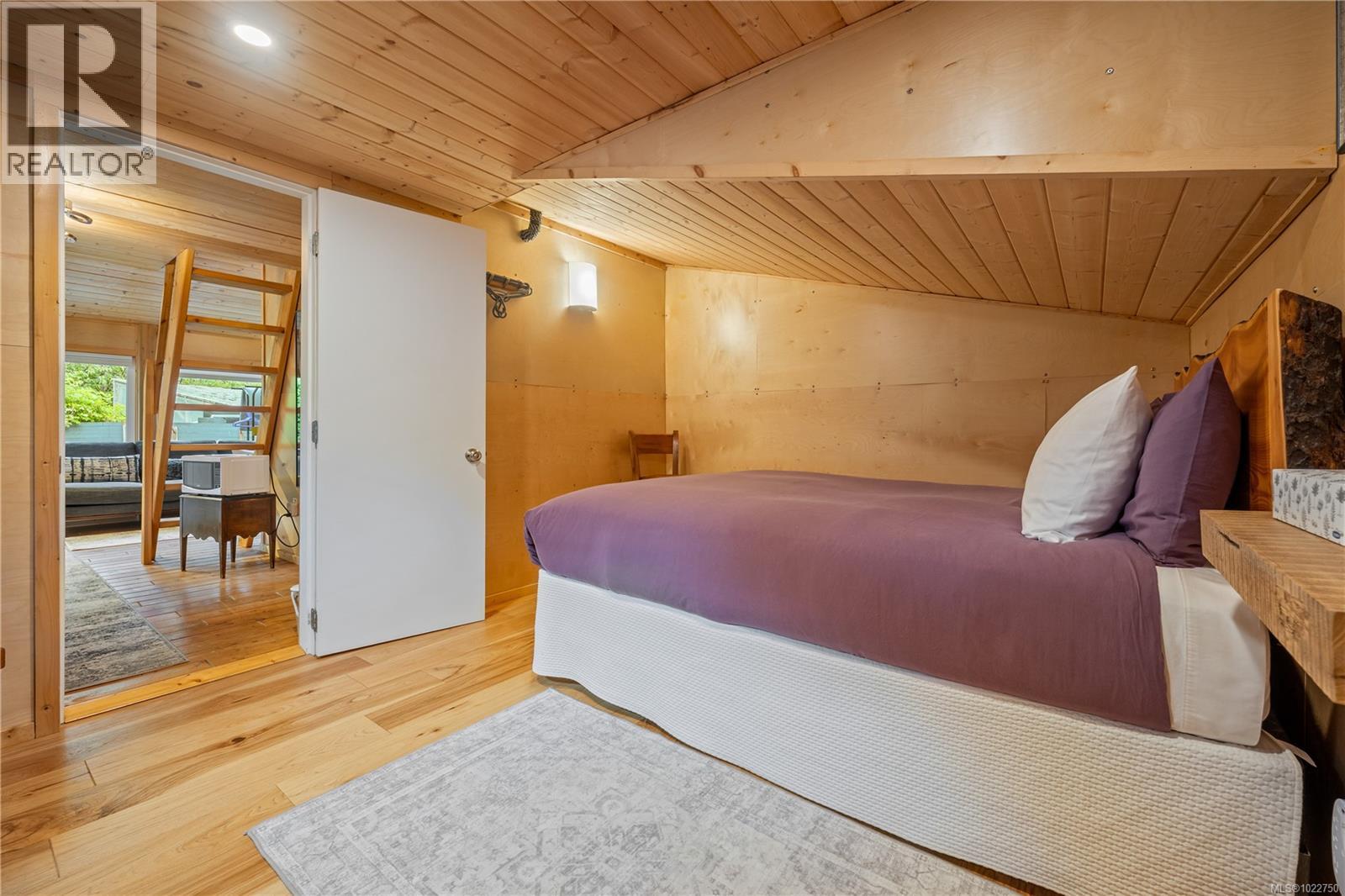 1364 Chesterman Beach Rd, Tofino