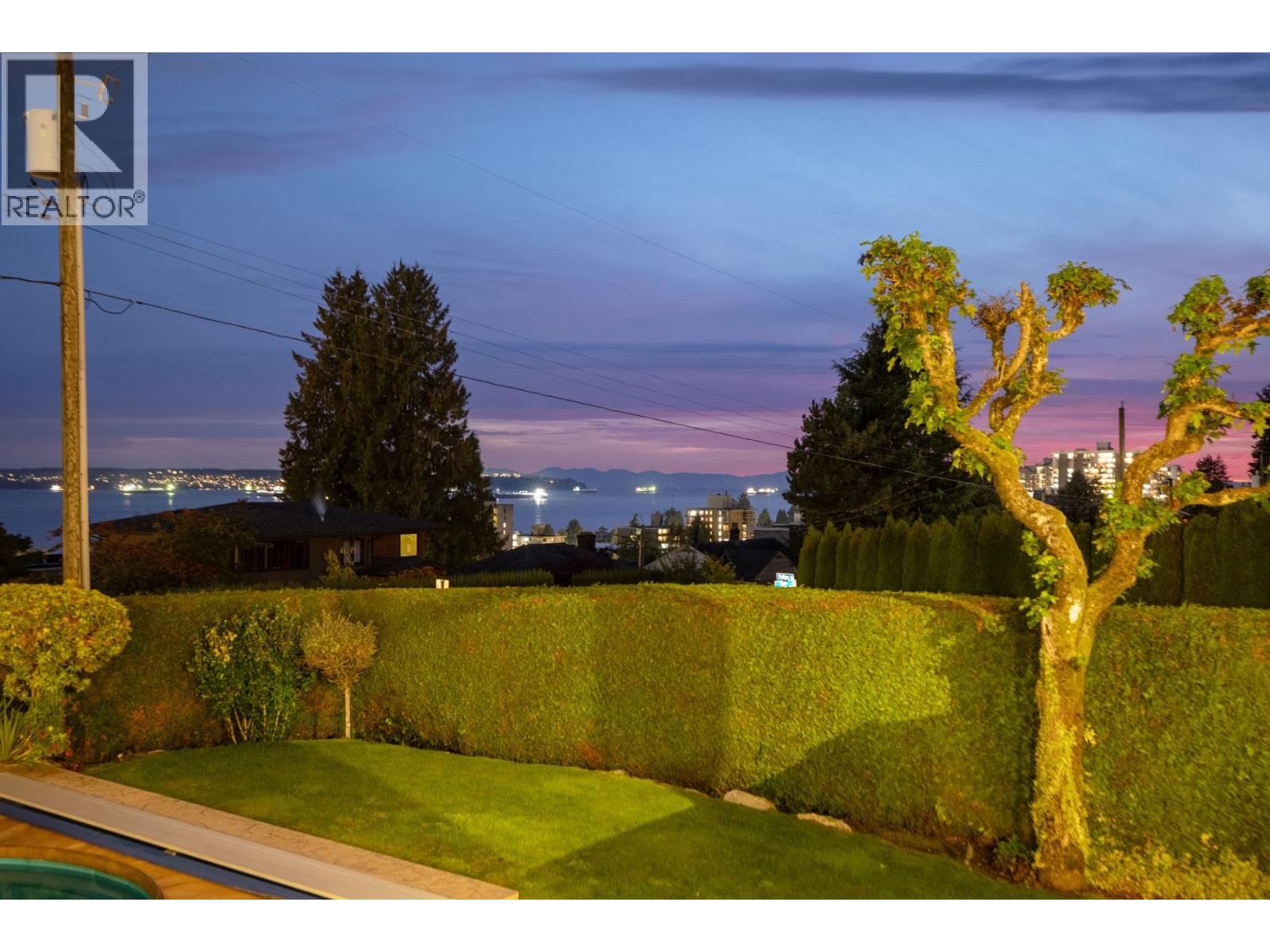 1197 FULTON AVENUE, West Vancouver