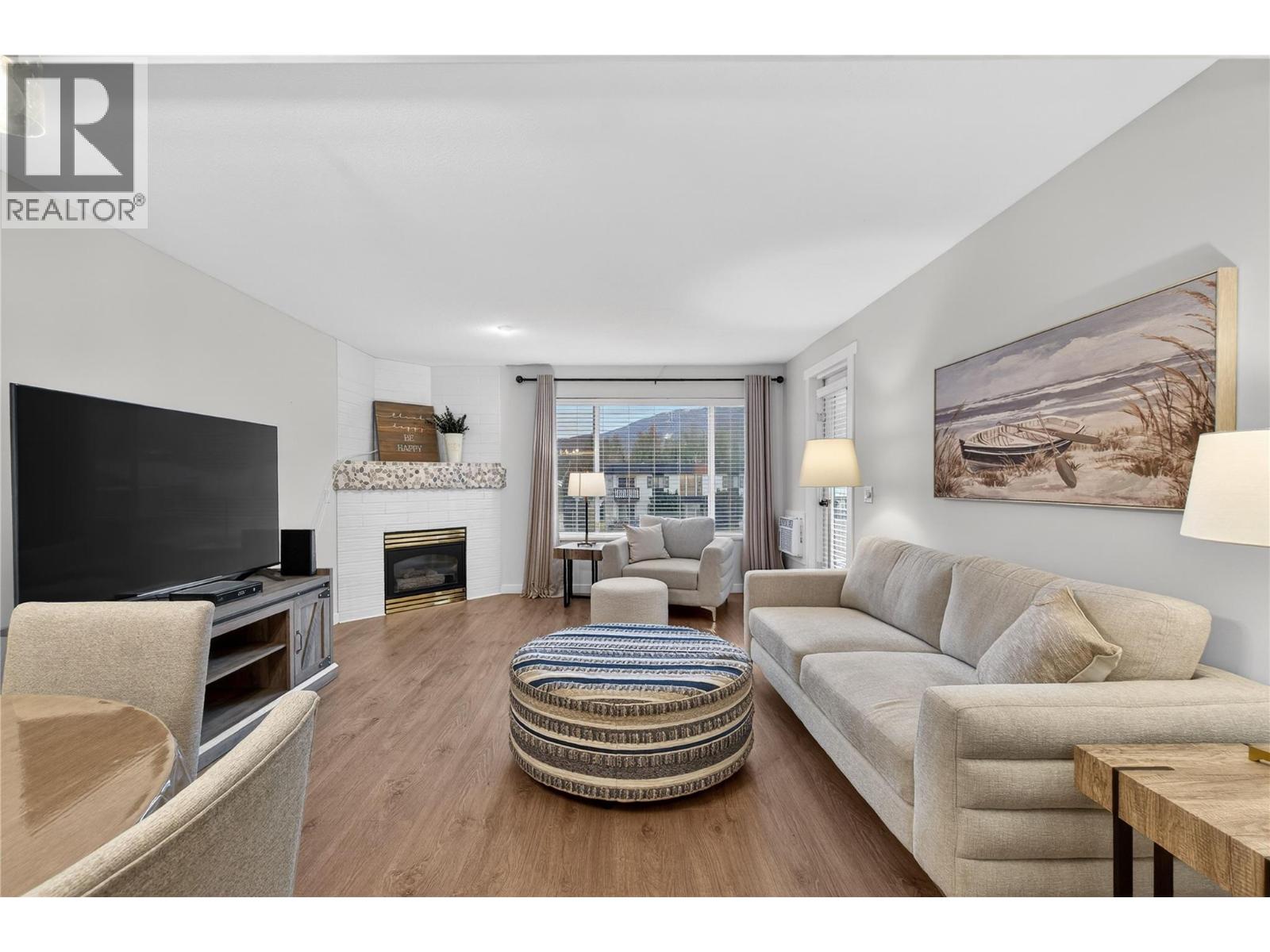 1002 Riverside Avenue Unit# 206, Sicamous