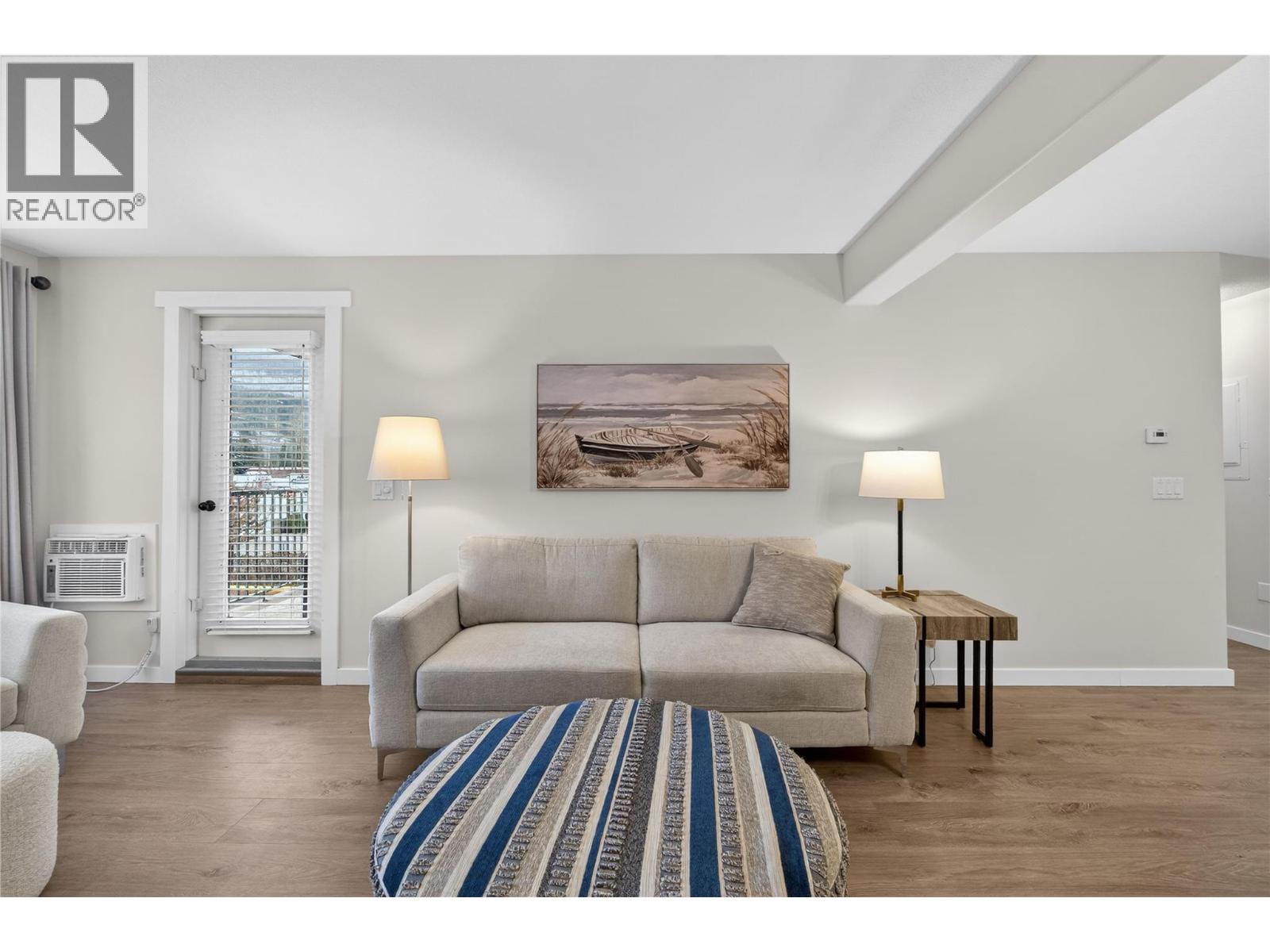 1002 Riverside Avenue Unit# 206, Sicamous