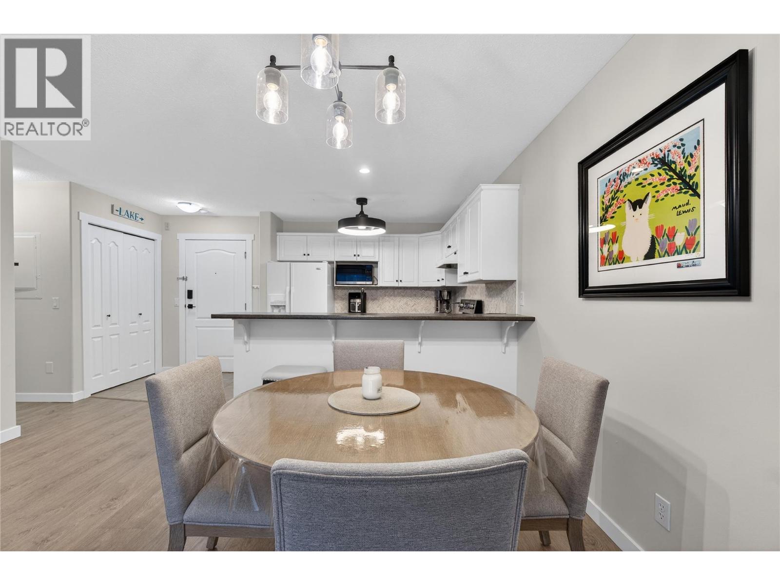 1002 Riverside Avenue Unit# 206, Sicamous