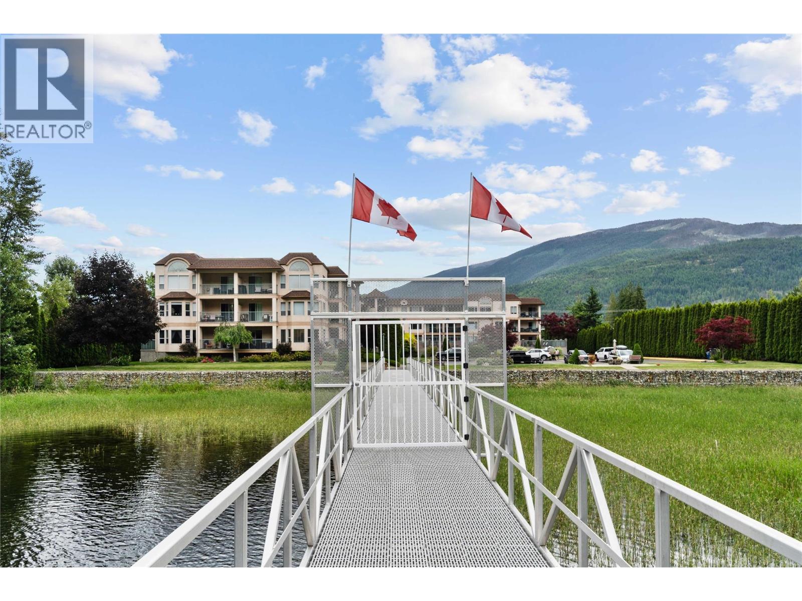 1002 Riverside Avenue Unit# 206, Sicamous