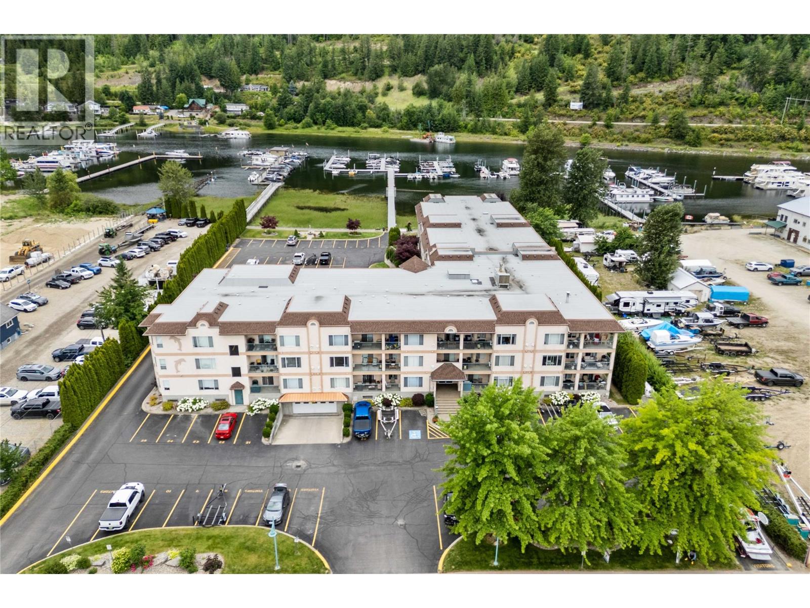 1002 Riverside Avenue Unit# 206, Sicamous