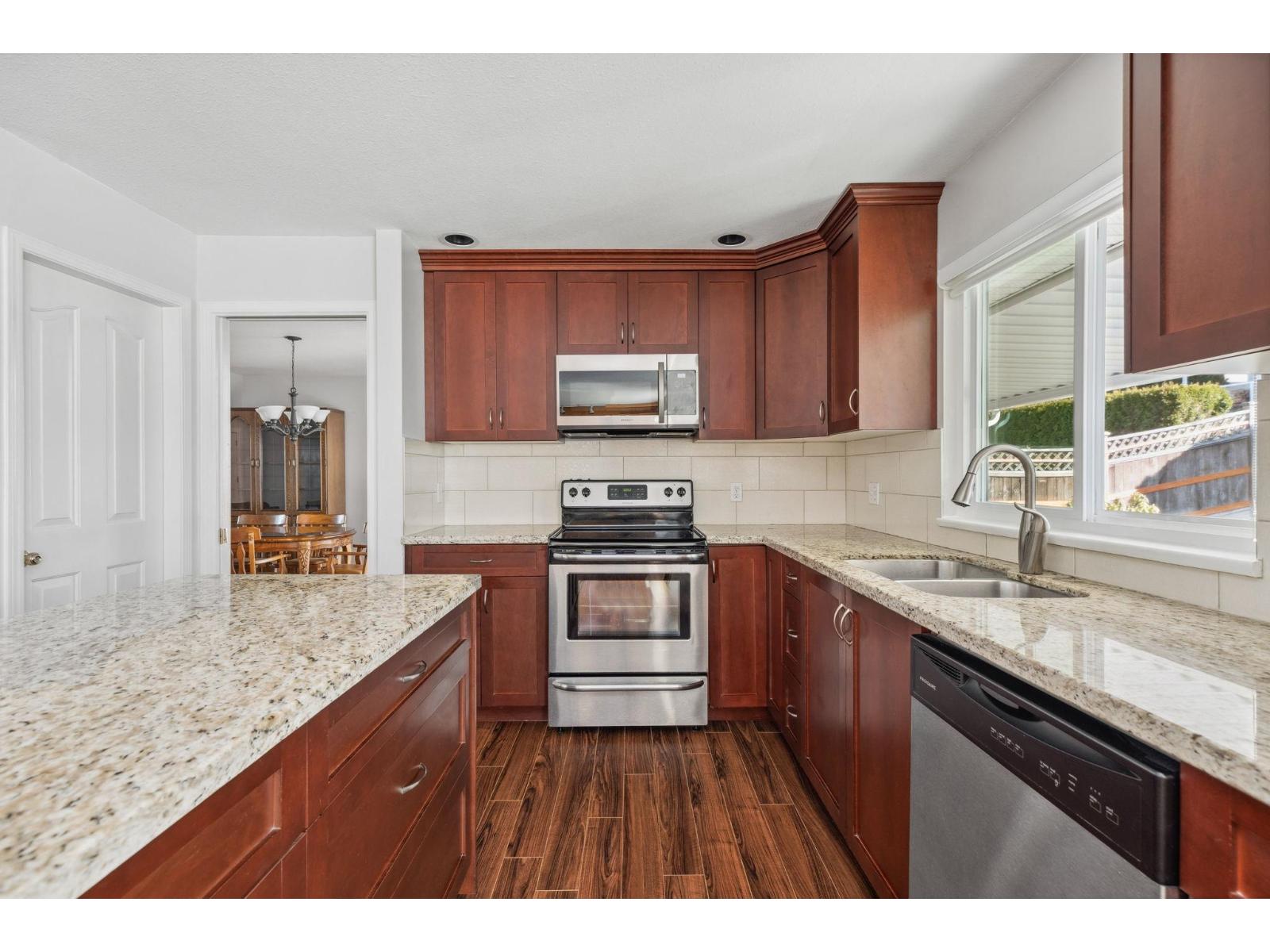 Main 8118 153A STREET, Surrey