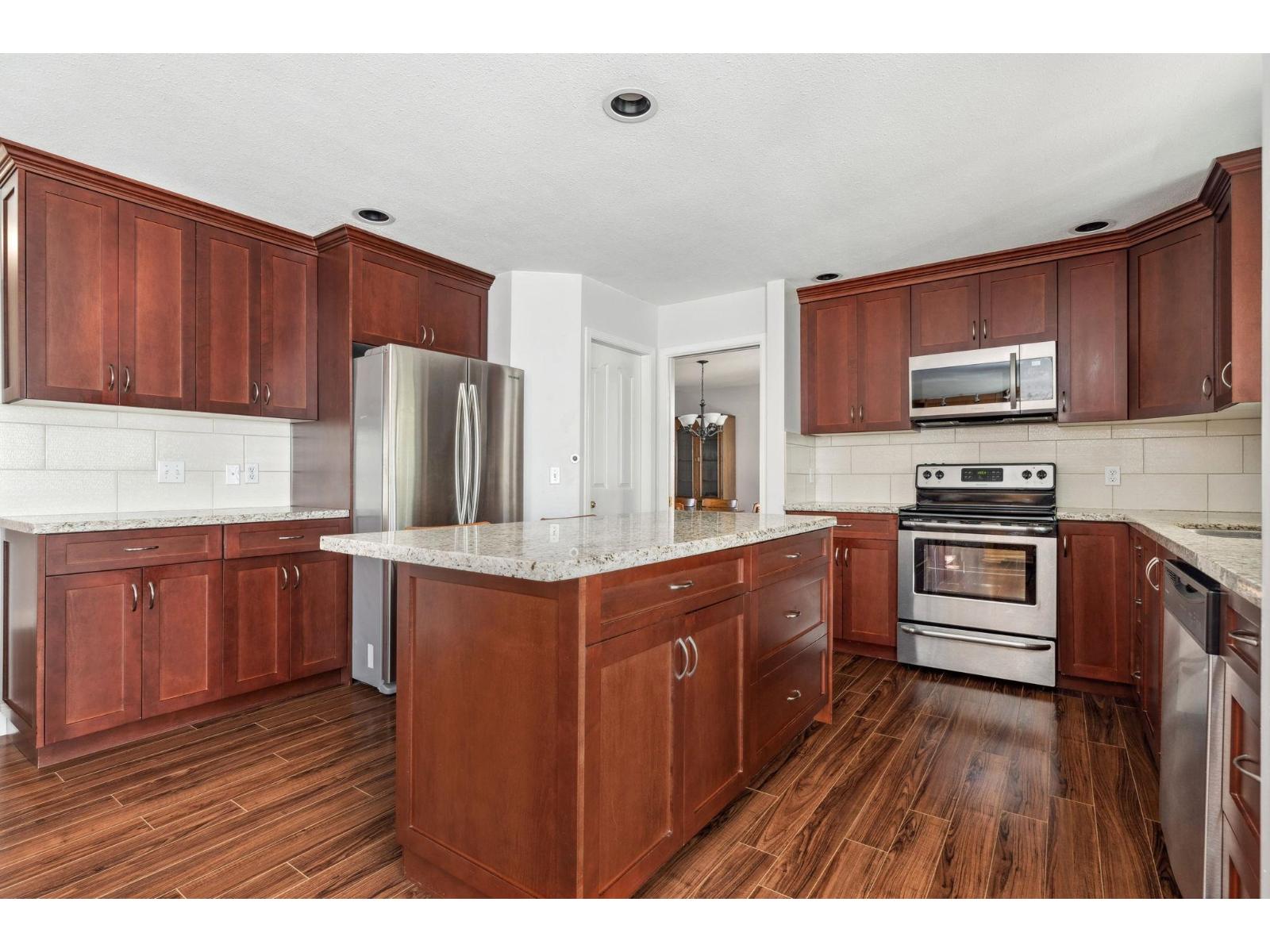 Main 8118 153A STREET, Surrey