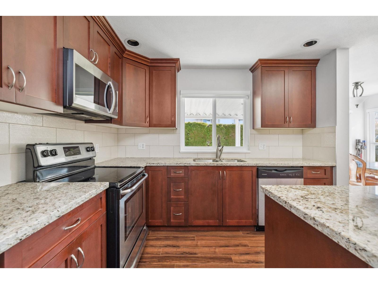 Main 8118 153A STREET, Surrey