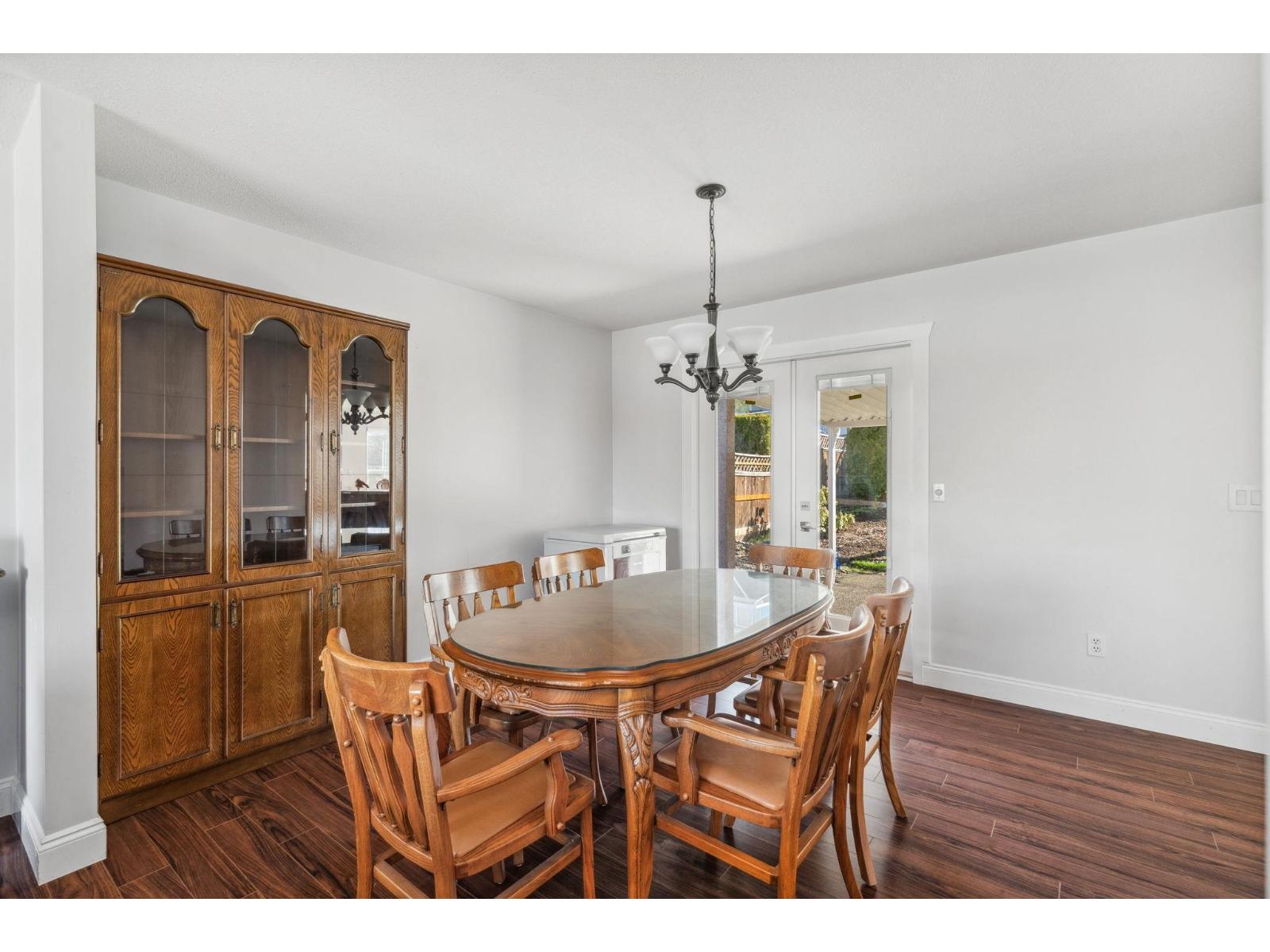 Main 8118 153A STREET, Surrey