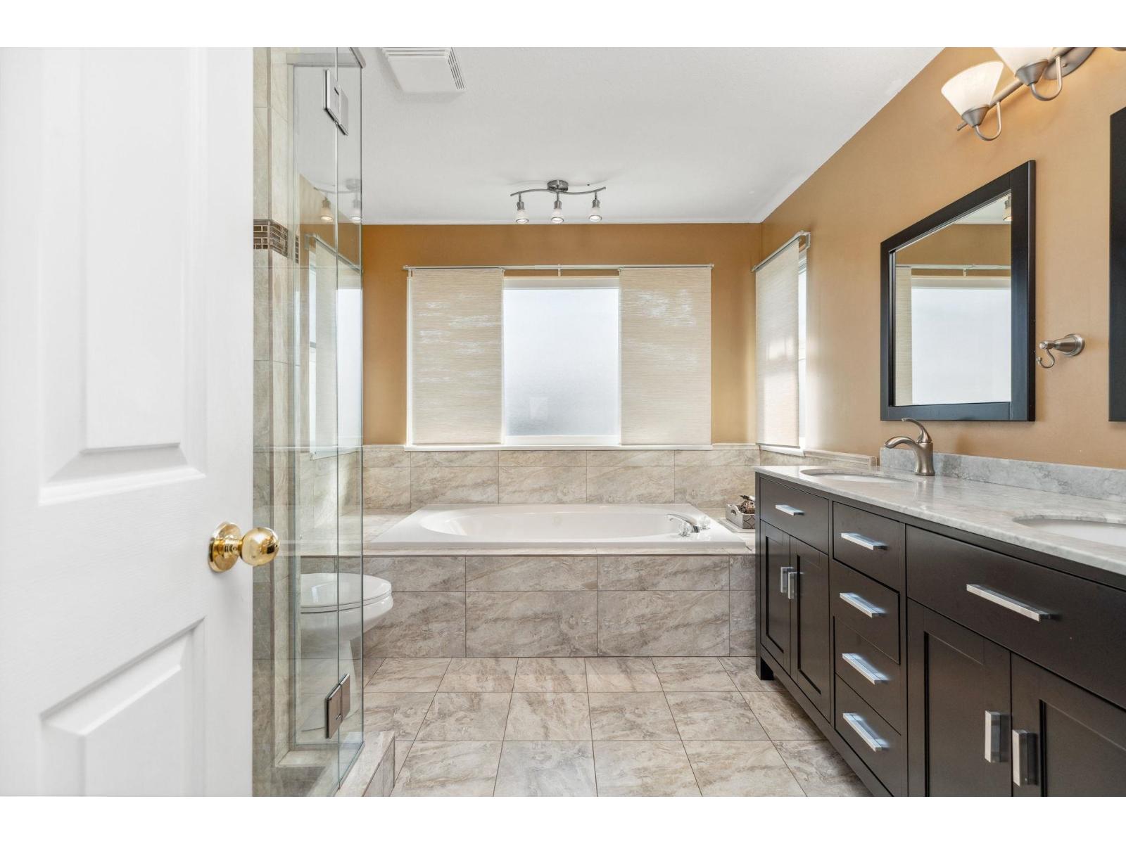 Main 8118 153A STREET, Surrey