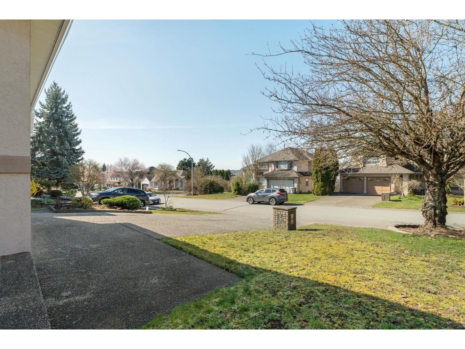 Main 8118 153A STREET, Surrey