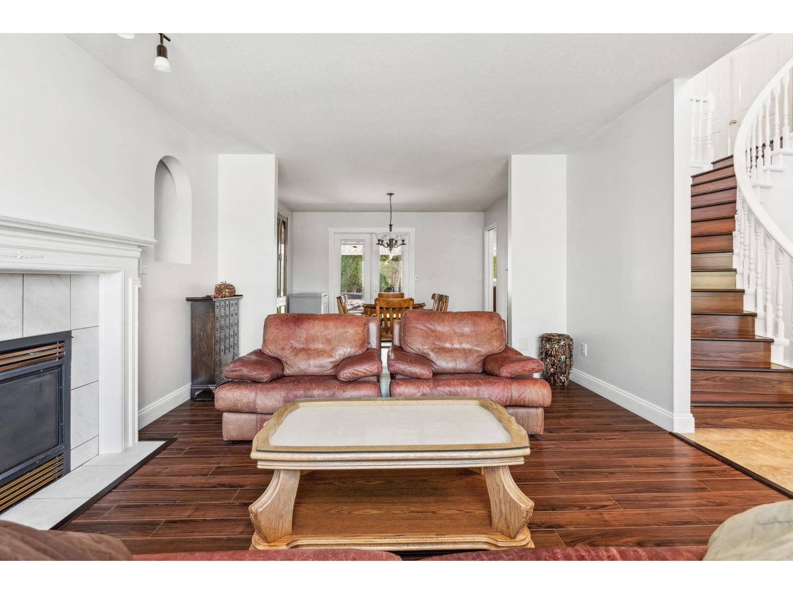 Main 8118 153A STREET, Surrey