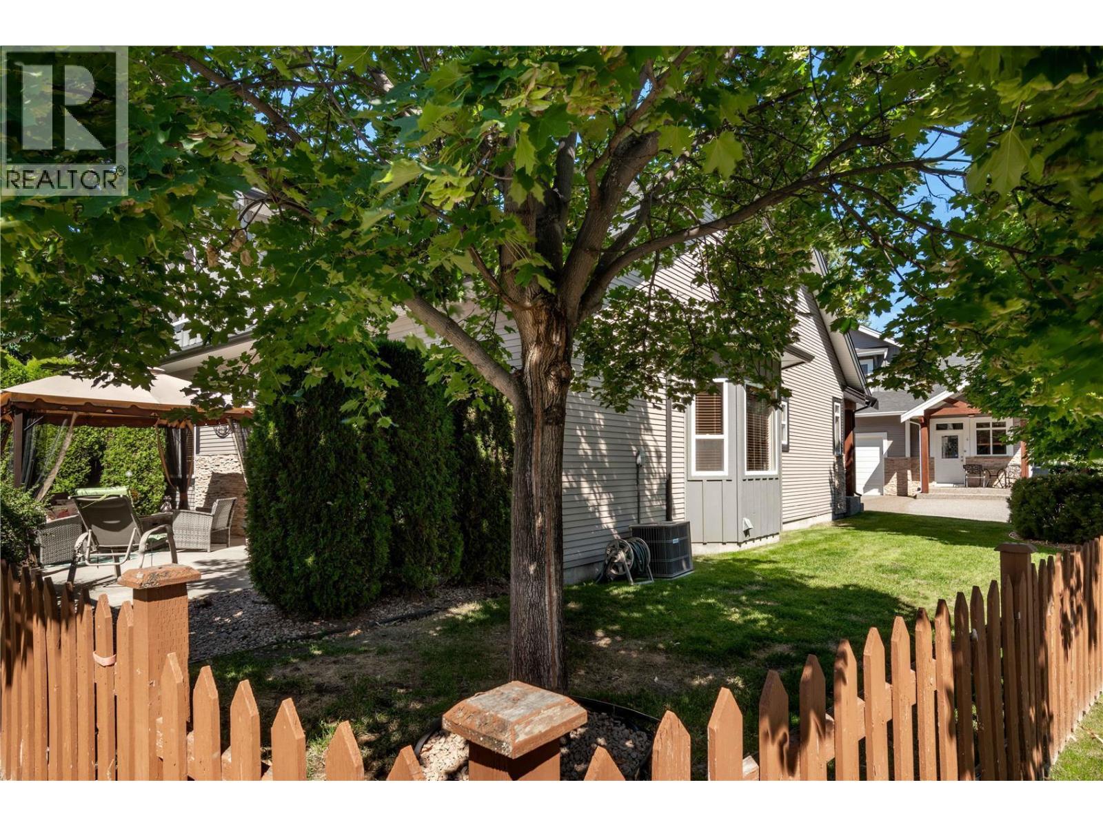 1 1450 Rose Meadow Drive, West Kelowna