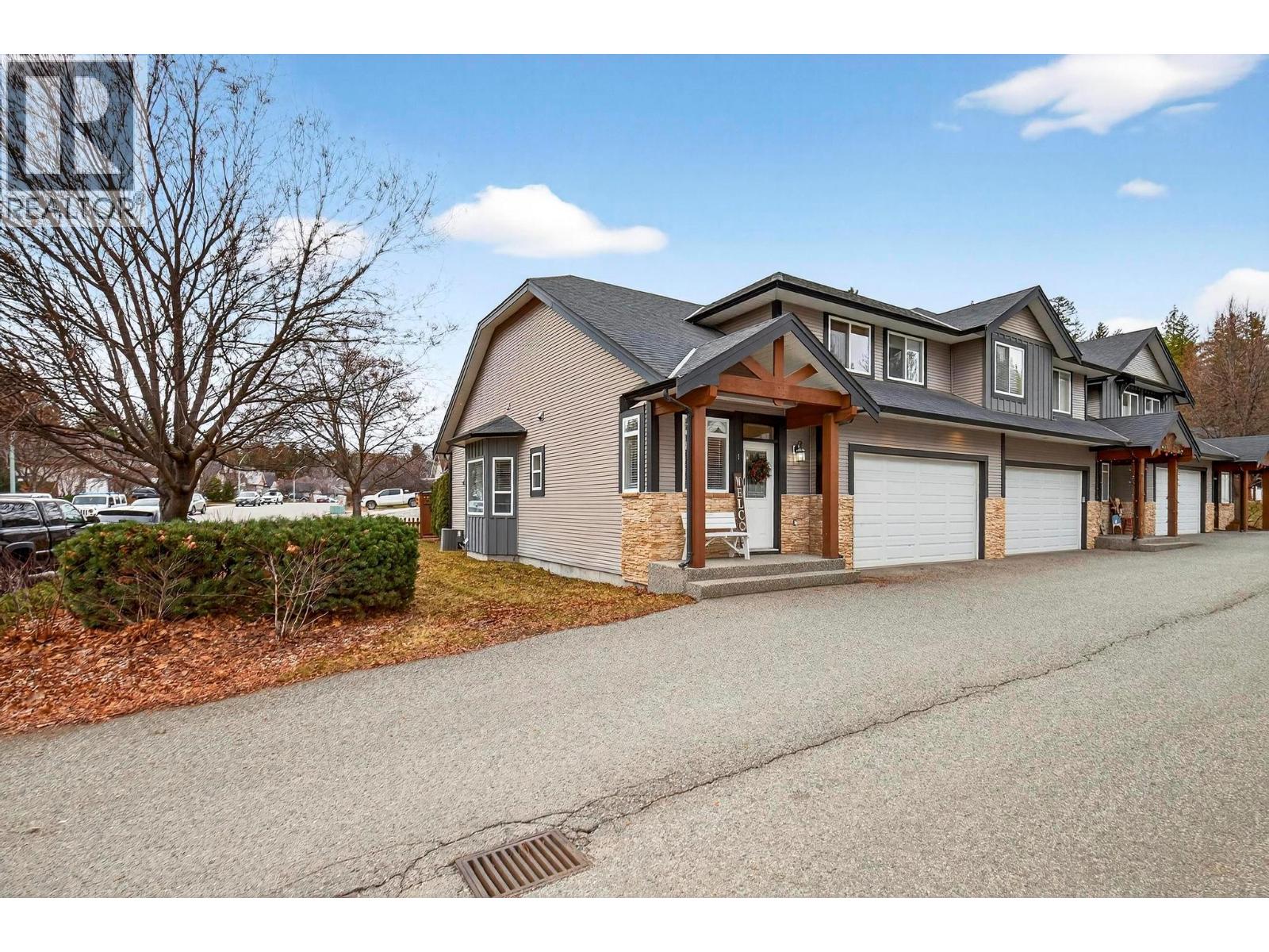 1 1450 Rose Meadow Drive, West Kelowna