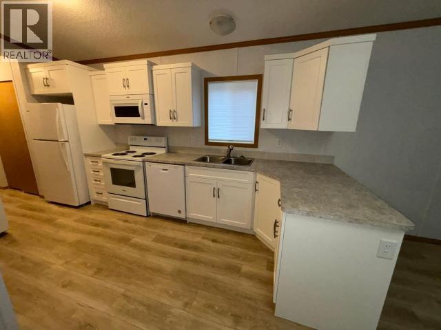 38-6263 LUND, Powell River