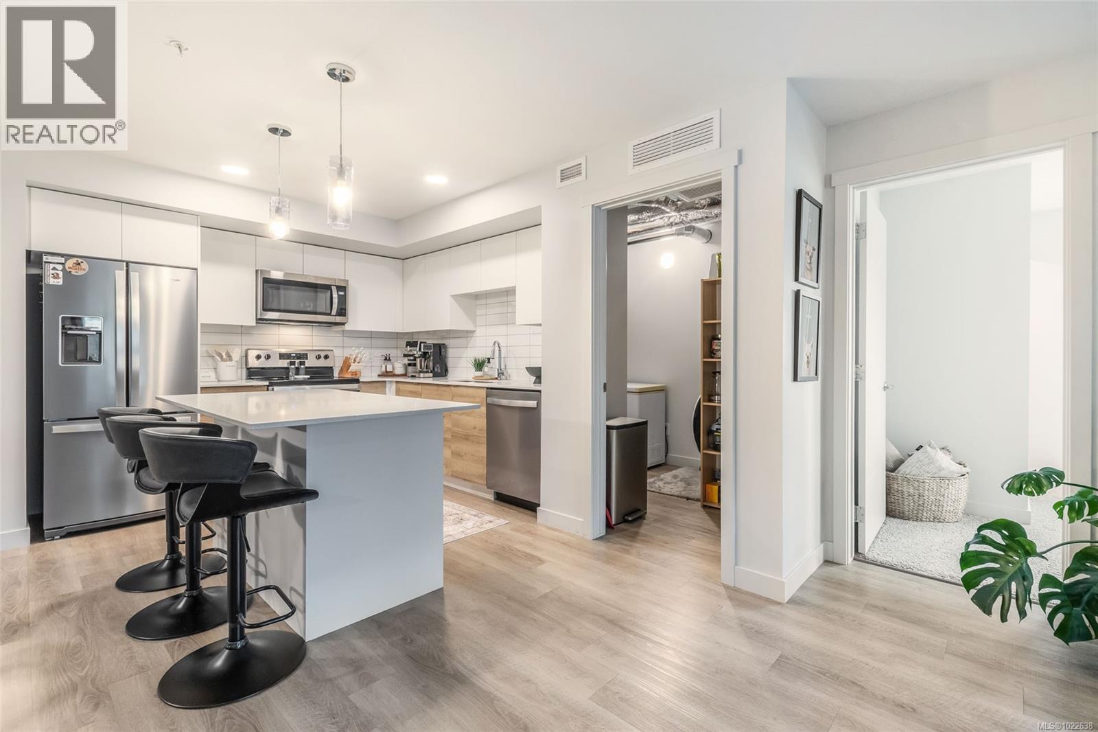 202 4820 Cedar Ridge Pl, Nanaimo