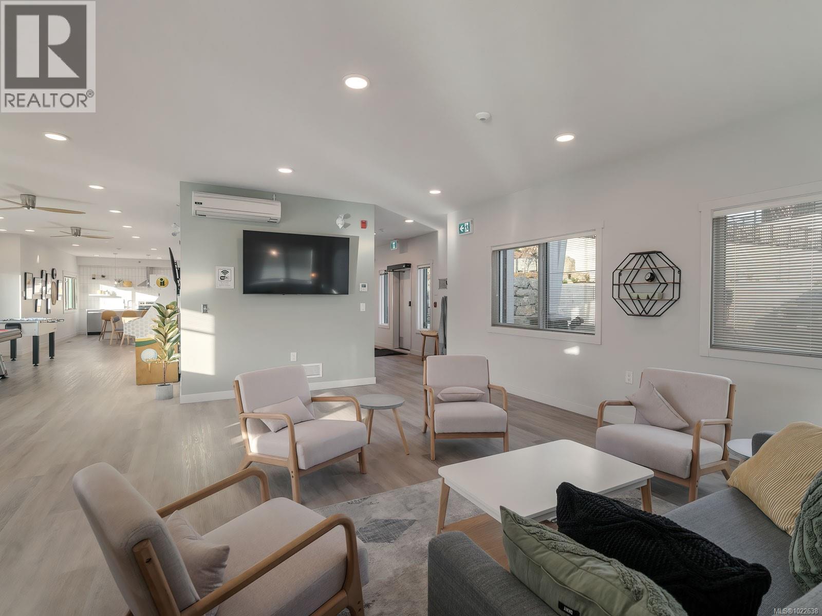 202 4820 Cedar Ridge Pl, Nanaimo