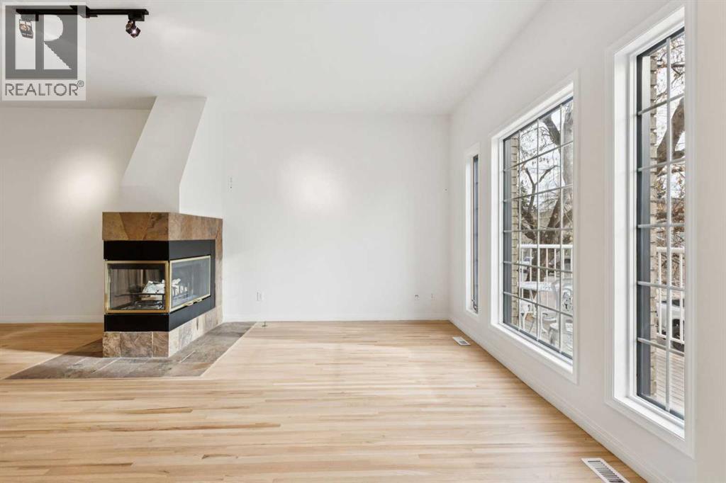 Single Family House for Sale in   Avenue SW Killarney/Glengarry Calgary 