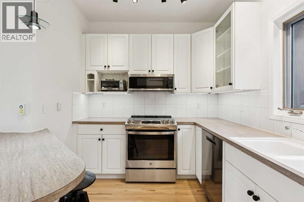 Single Family House for Sale in   Avenue SW Killarney/Glengarry Calgary 