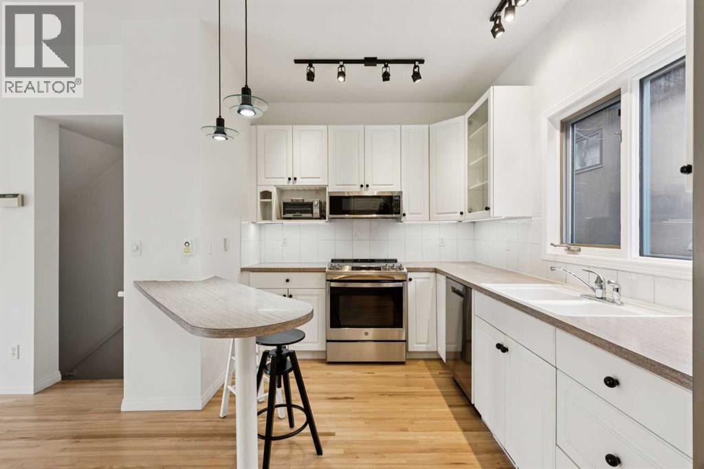 Single Family House for Sale in   Avenue SW Killarney/Glengarry Calgary 