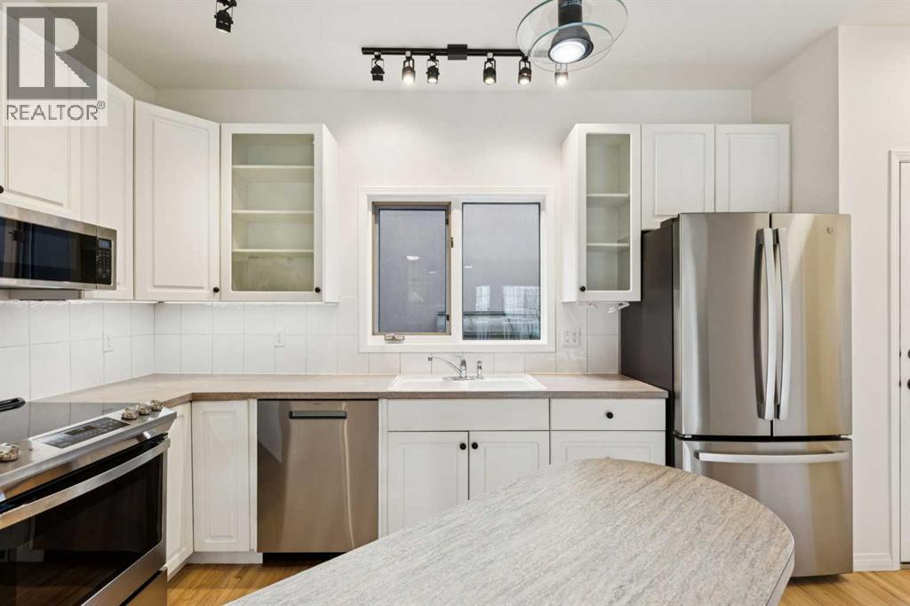 Single Family House for Sale in   Avenue SW Killarney/Glengarry Calgary 