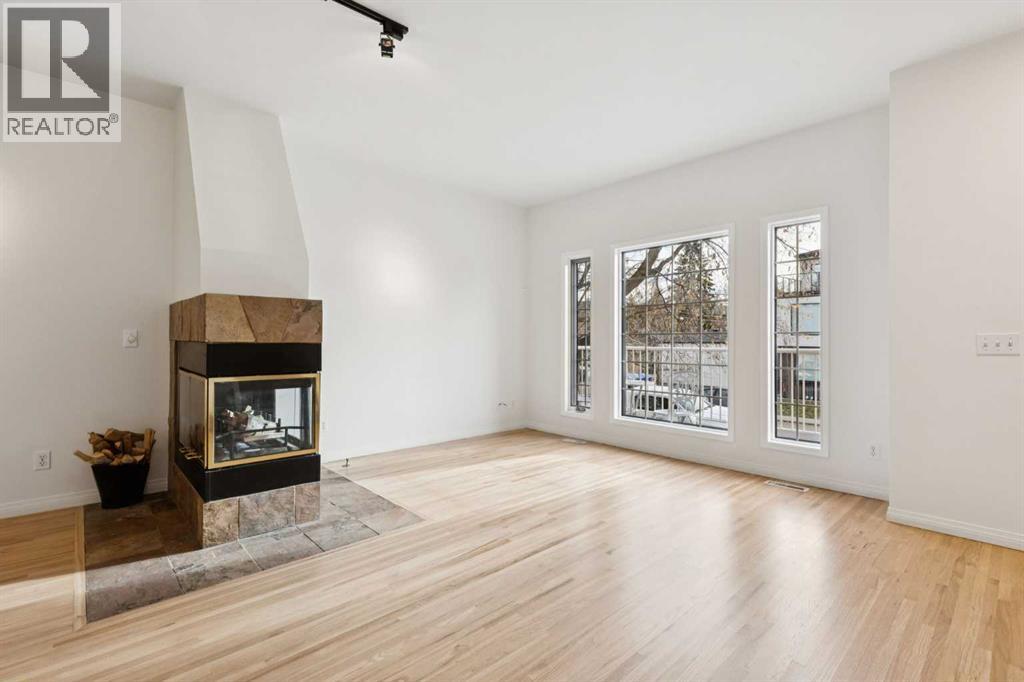 Single Family House for Sale in   Avenue SW Killarney/Glengarry Calgary 