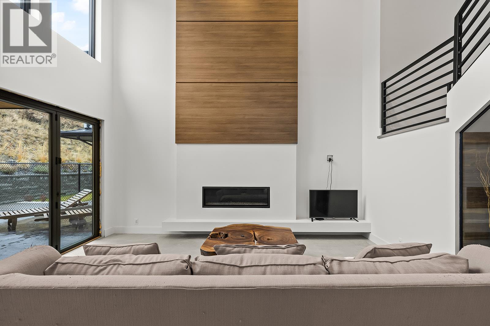  443 Vision Court, Kelowna