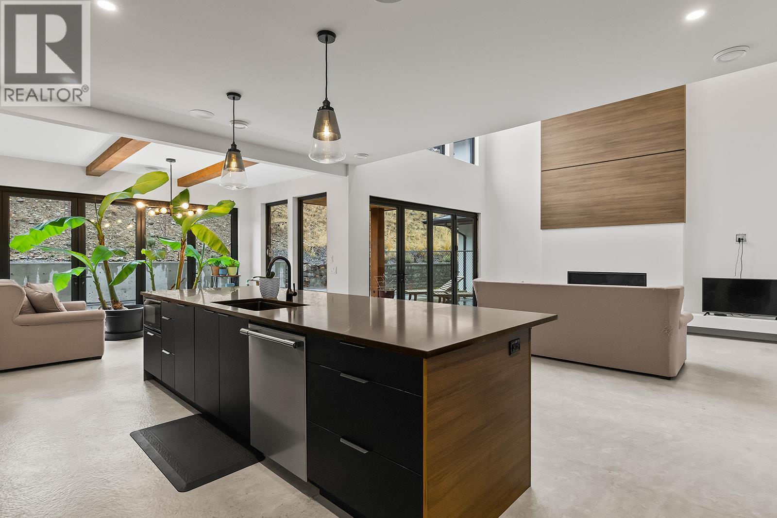  443 Vision Court, Kelowna