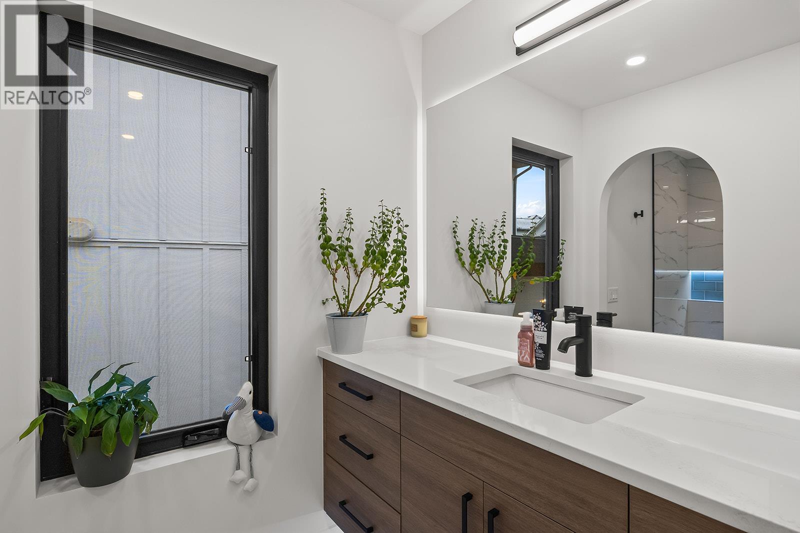  443 Vision Court, Kelowna