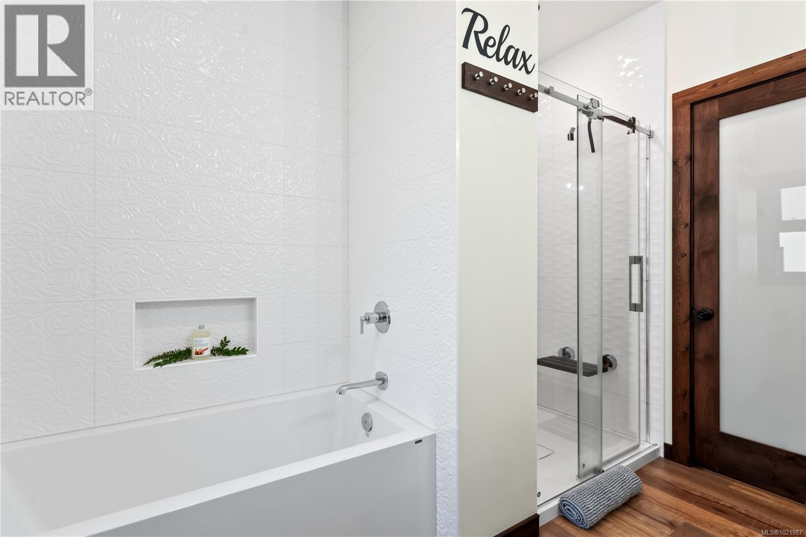 1708 Rainforest Lane, Ucluelet