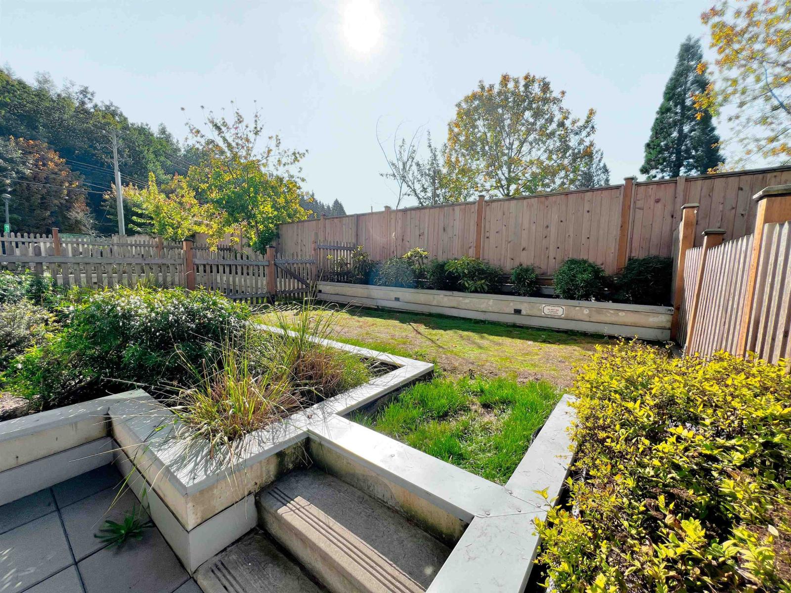 B102 9689 140 STREET STREET, Surrey