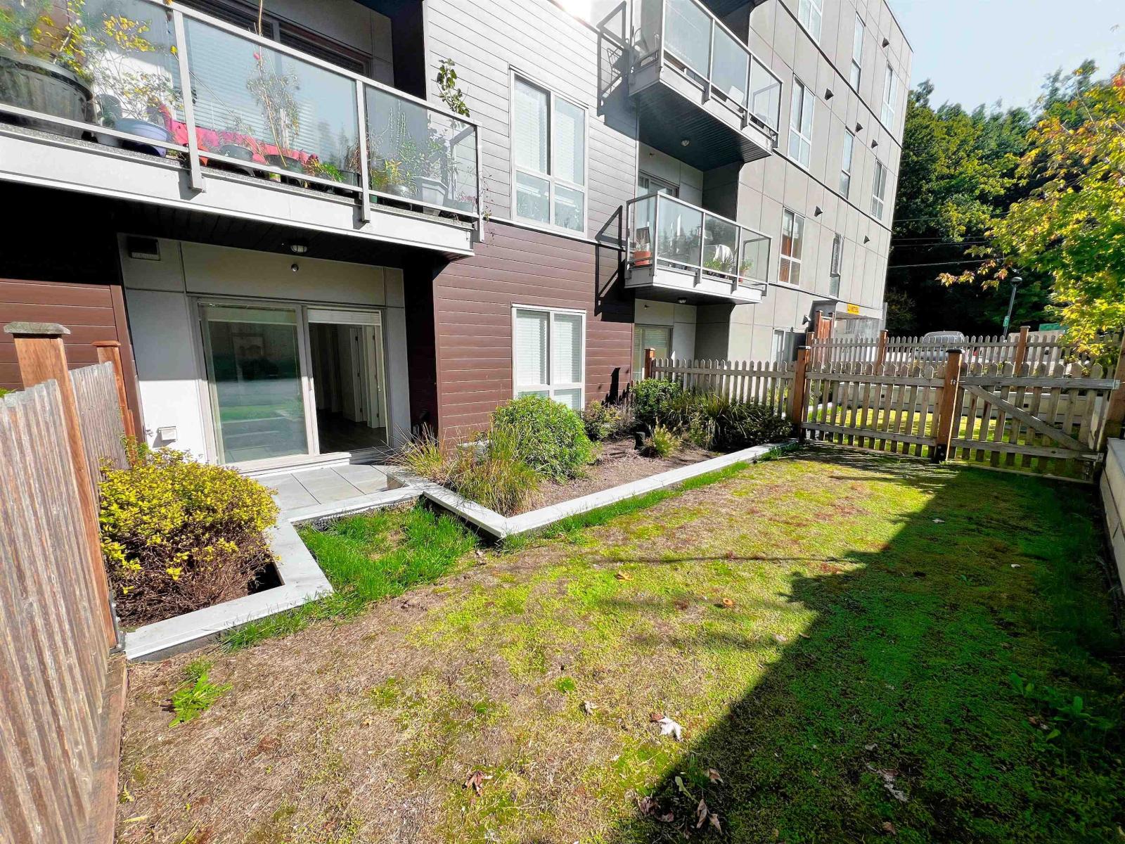 B102 9689 140 STREET STREET, Surrey