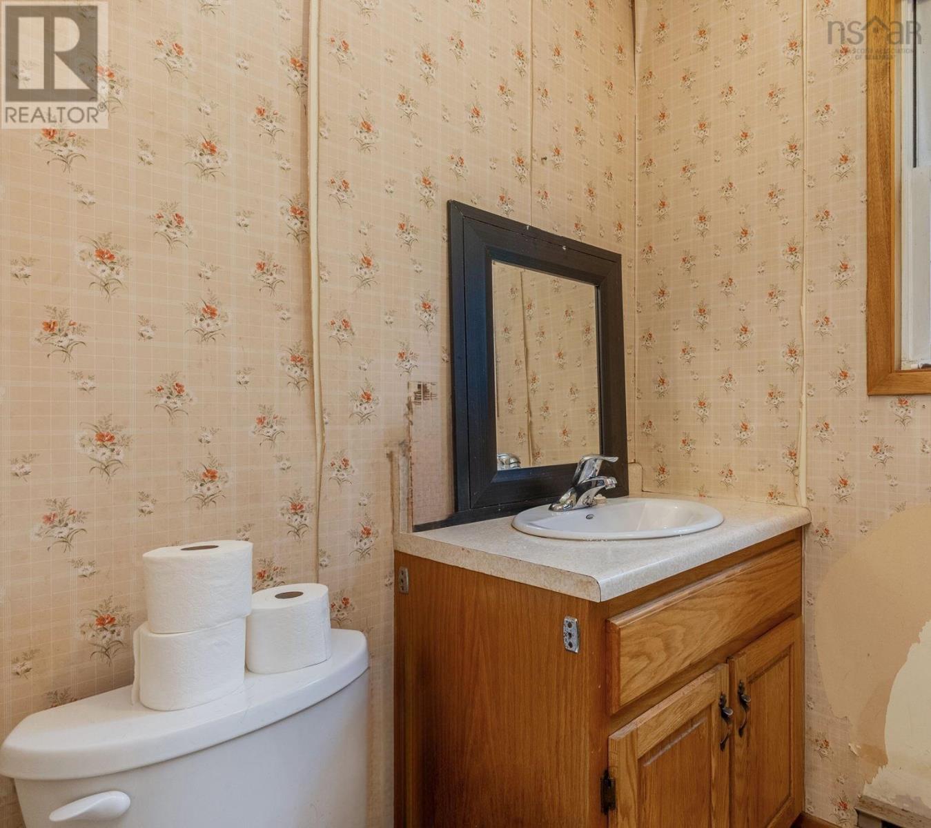 Property 27 of 33 of 1160 Pine Crest Drive