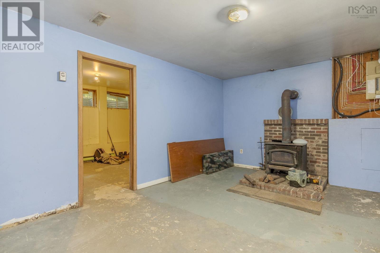 Property 24 of 33 of 1160 Pine Crest Drive