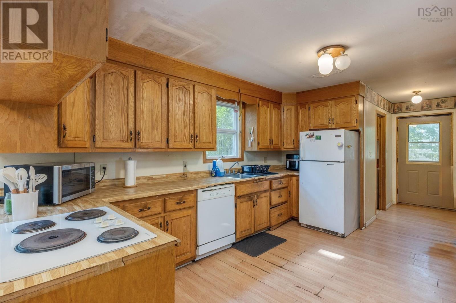 Property 20 of 33 of 1160 Pine Crest Drive