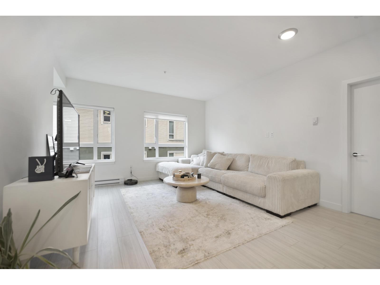 405 10777 138 STREET, Surrey