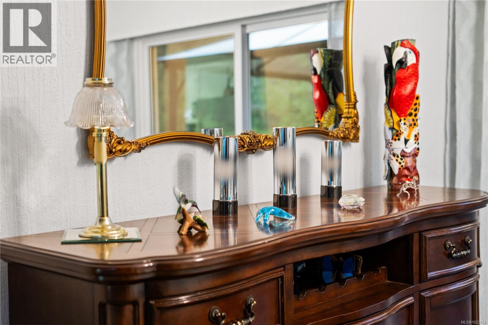 7554 Superior Rd, Lantzville