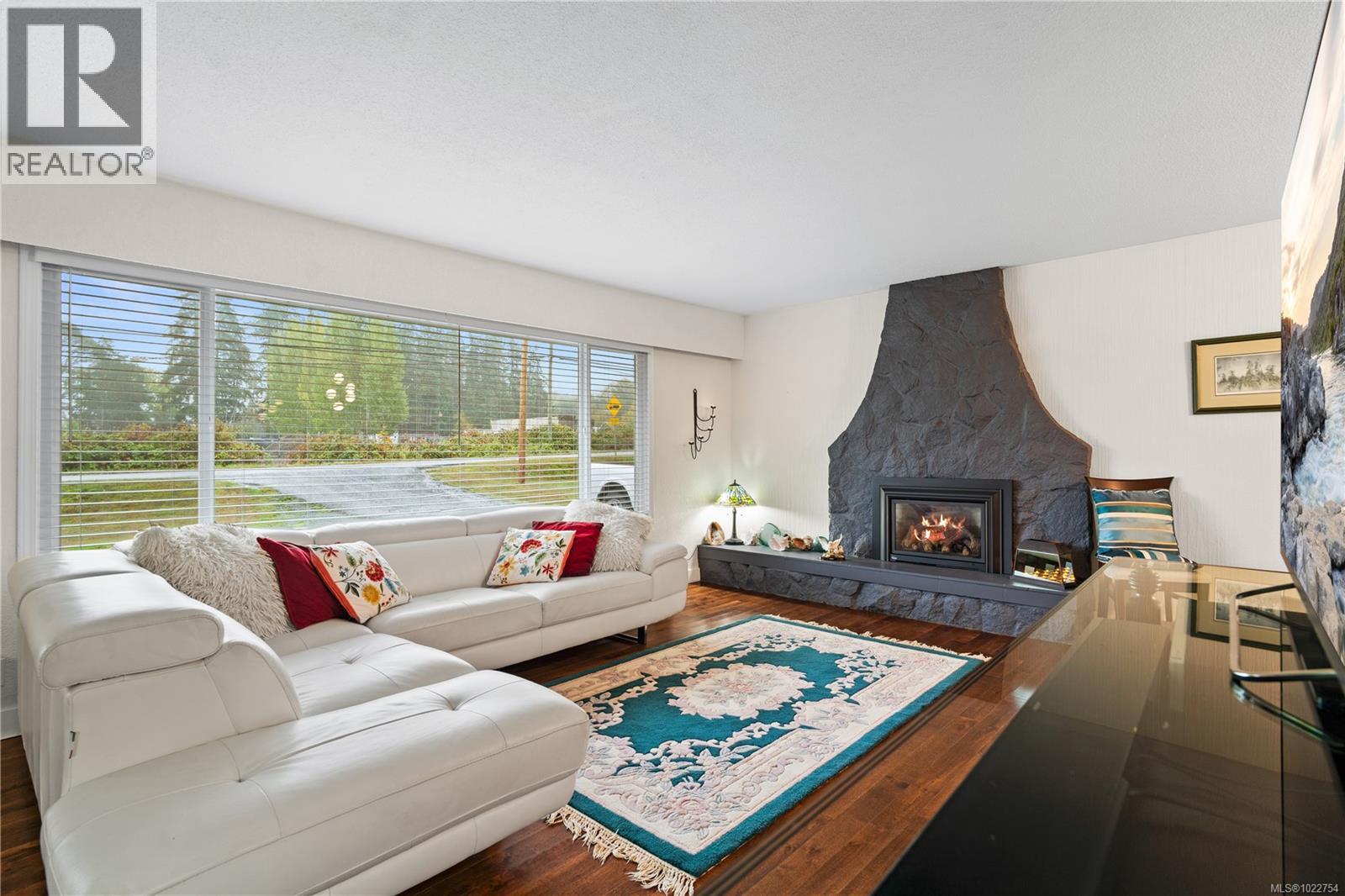 7554 Superior Rd, Lantzville