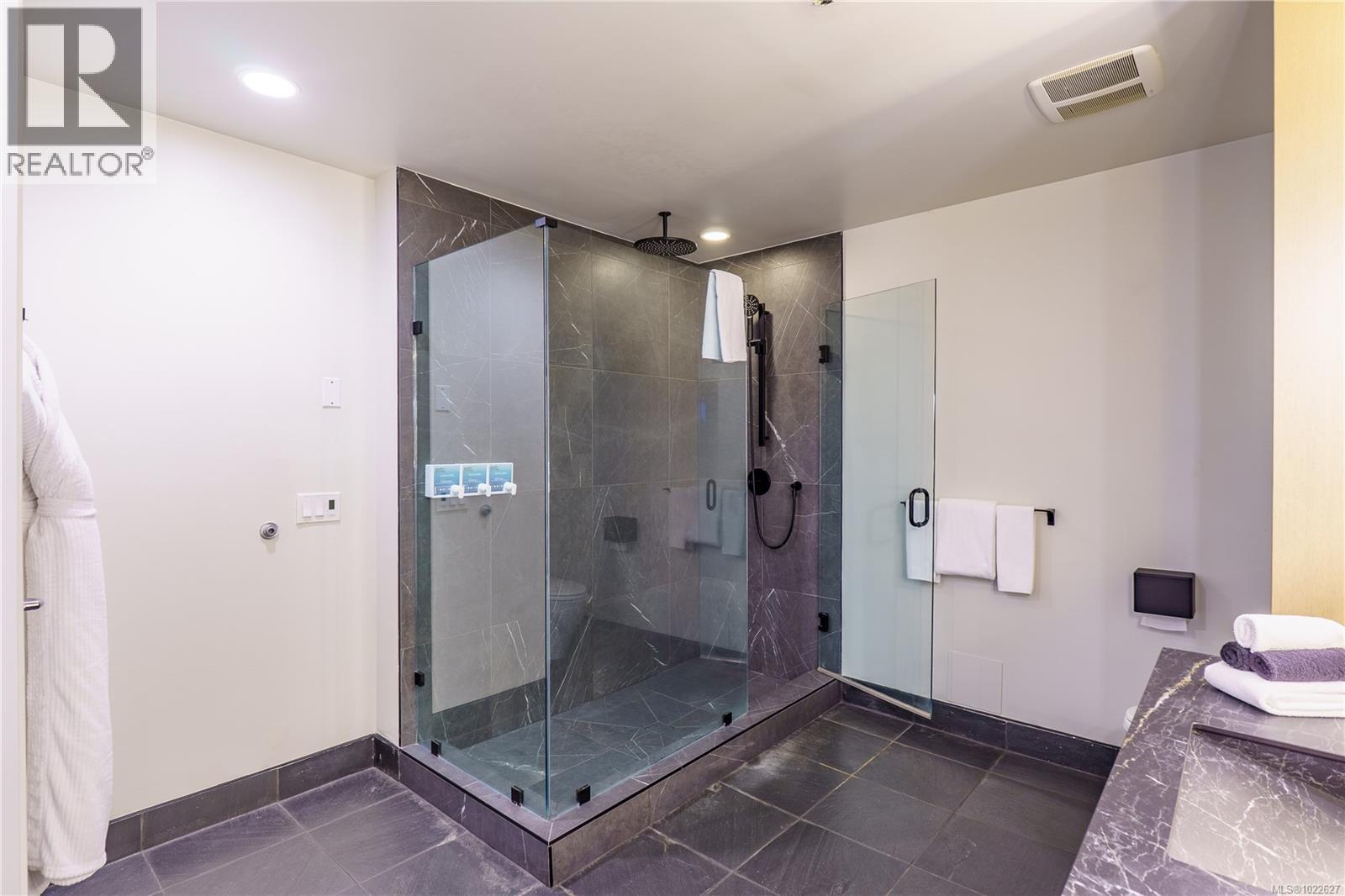 1601 596 Marine Dr, Ucluelet