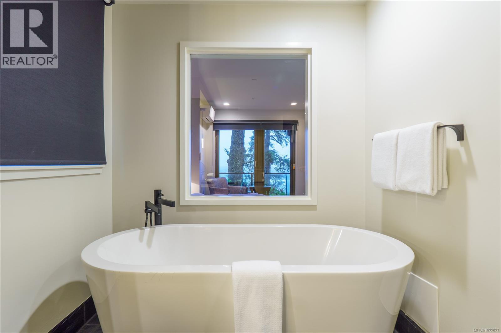 1601 596 Marine Dr, Ucluelet