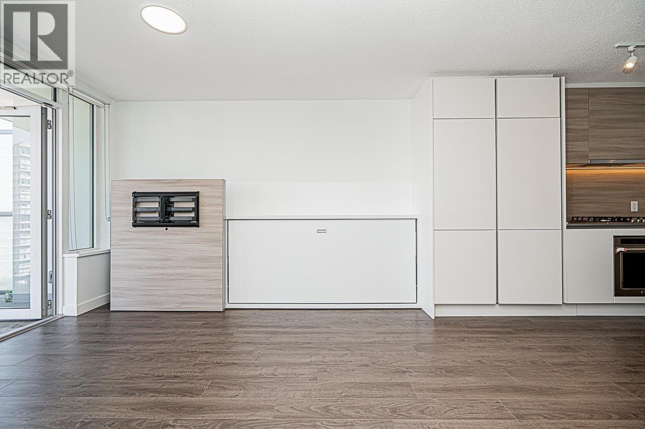 2712 908 QUAYSIDE DRIVE, New Westminster