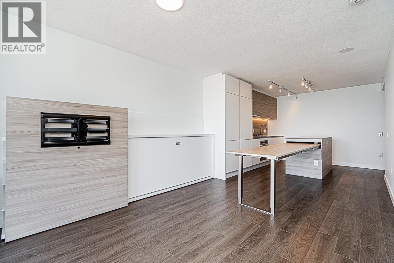 2712 908 QUAYSIDE DRIVE, New Westminster