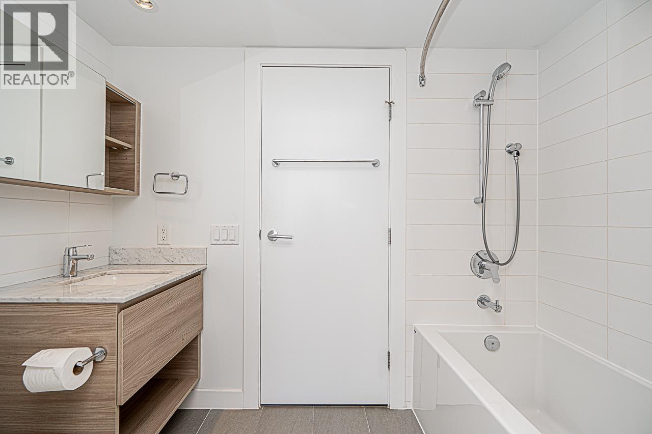 2712 908 QUAYSIDE DRIVE, New Westminster