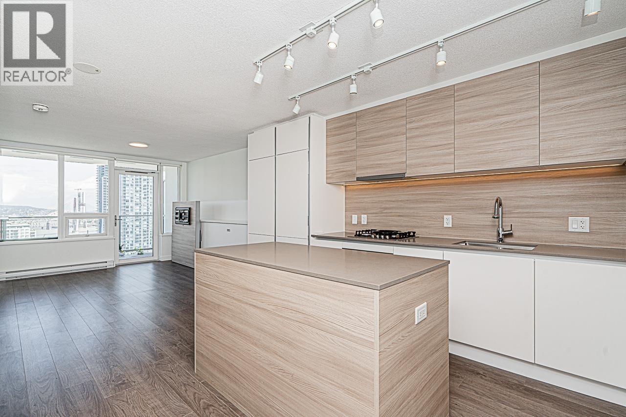 2712 908 QUAYSIDE DRIVE, New Westminster