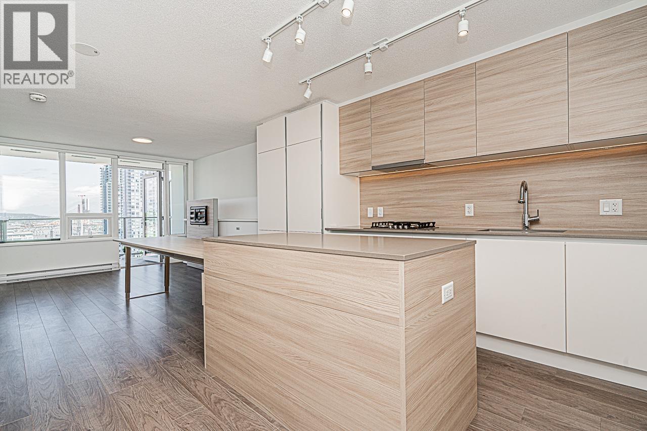 2712 908 QUAYSIDE DRIVE, New Westminster