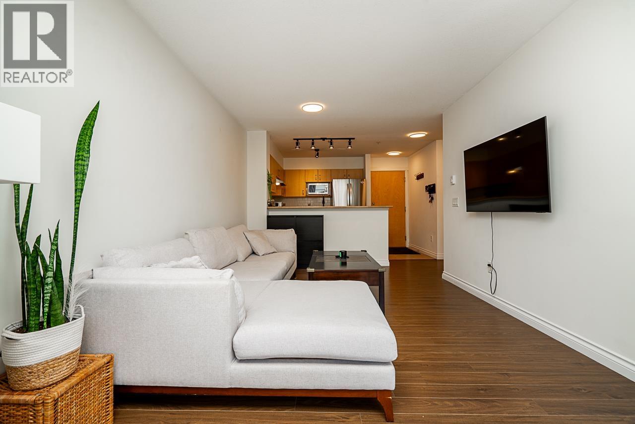 217 801 KLAHANIE DRIVE, Port Moody