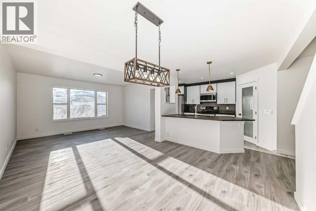 Single Family House for Sale in  Saddlecrest Way NE Saddle Ridge Calgary 