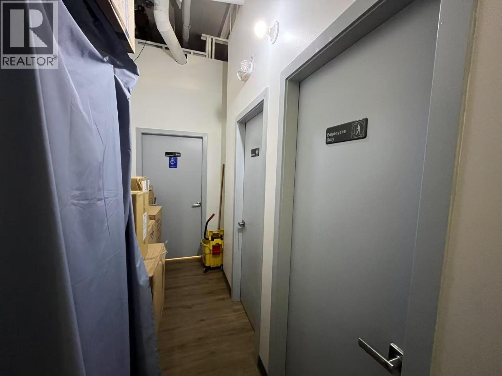 Business in Burnaby - Image 10