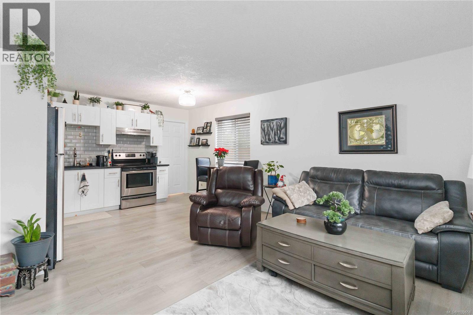 A 3037 Pickford Rd, Colwood