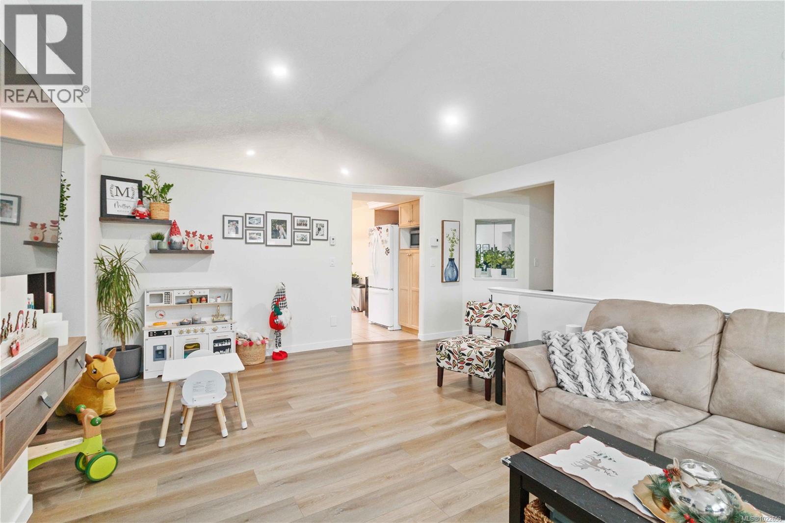 A 3037 Pickford Rd, Colwood