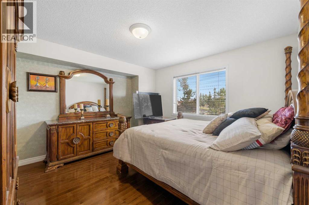 Single Family House for Sale in  Citadel Ridge Green NW Citadel Calgary 